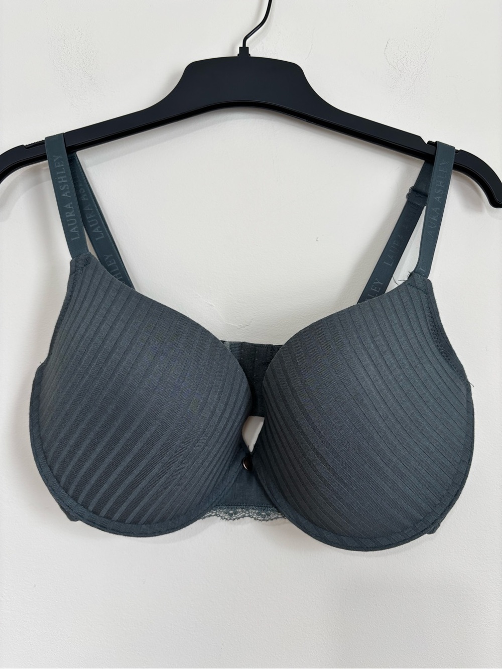 Laura Ashley women plus 38D olive green ribbed t-shirt bra